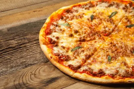 Pizza italiana con lievito madre